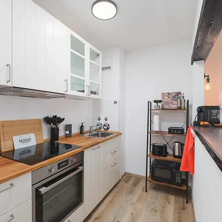 Roomfall Mit Tg & Wi-fi & Balkon *