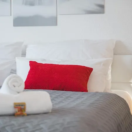 Roomfall Mit Tg & Wi-fi & Balkon Appartement Sinsheim