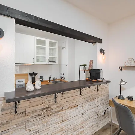 Appartement Roomfall Mit Tg & Wi-fi & Balkon *