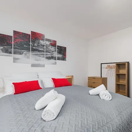 Roomfall Mit Tg & Wi-fi & Balkon Appartement Sinsheim