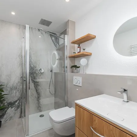 Appartement Roomfall Mit Tg & Wi-fi & Balkon